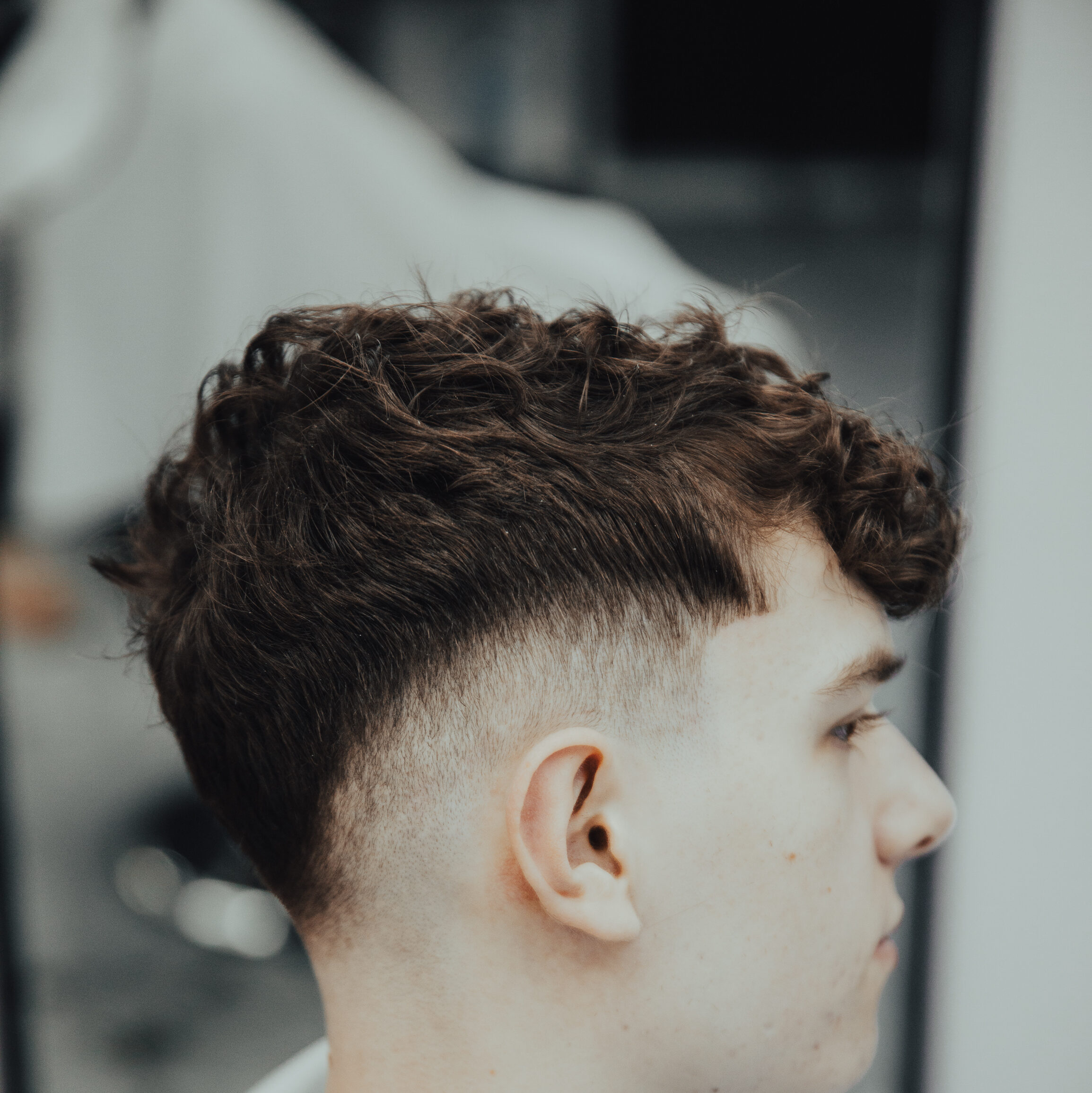 Wyraziste strzyżenie męskie barber Bielsko-Biała