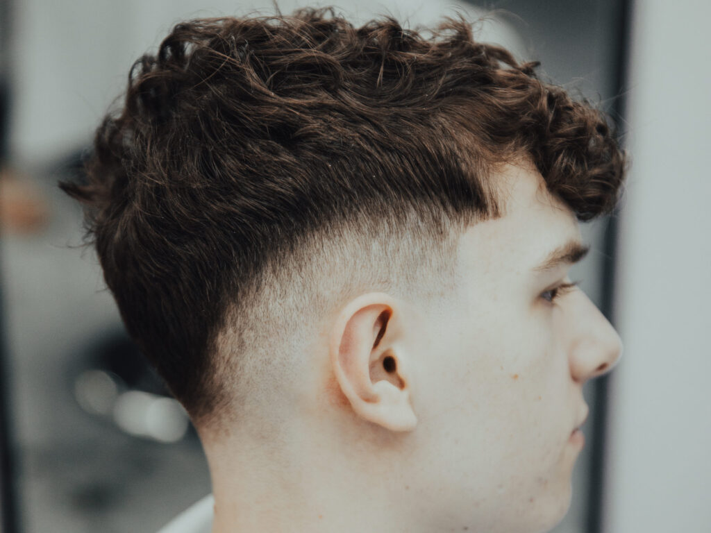 Wyraziste strzyżenie męskie barber Bielsko-Biała